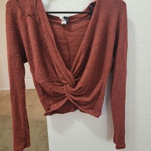 Windsor crisscross lightweight sweater top